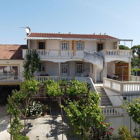 Rasin Apartments Pakoštane Exteriér fotografie