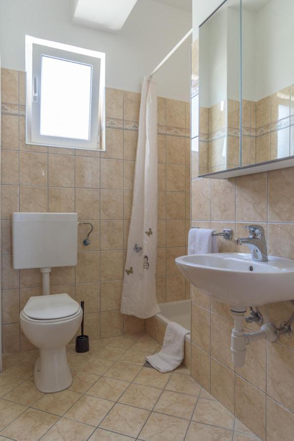 Rasin Apartments Pakoštane Exteriér fotografie