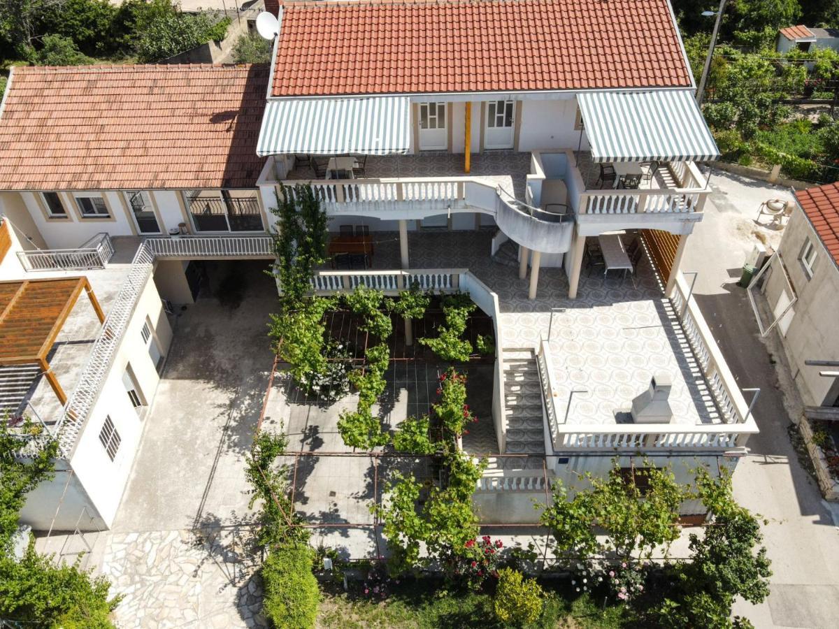 Rasin Apartments Pakoštane Exteriér fotografie