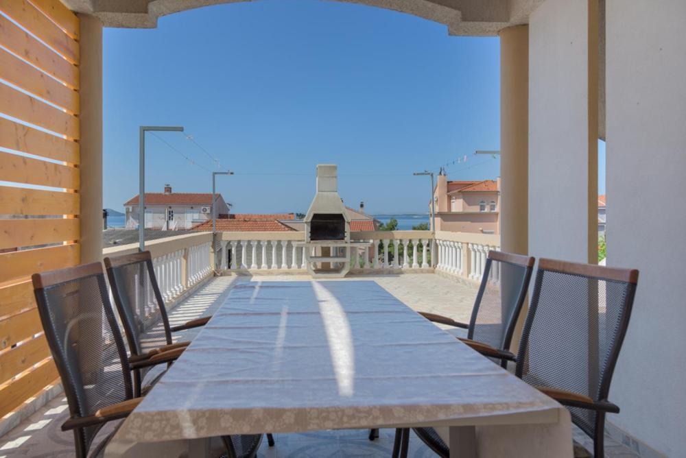 Rasin Apartments Pakoštane Exteriér fotografie