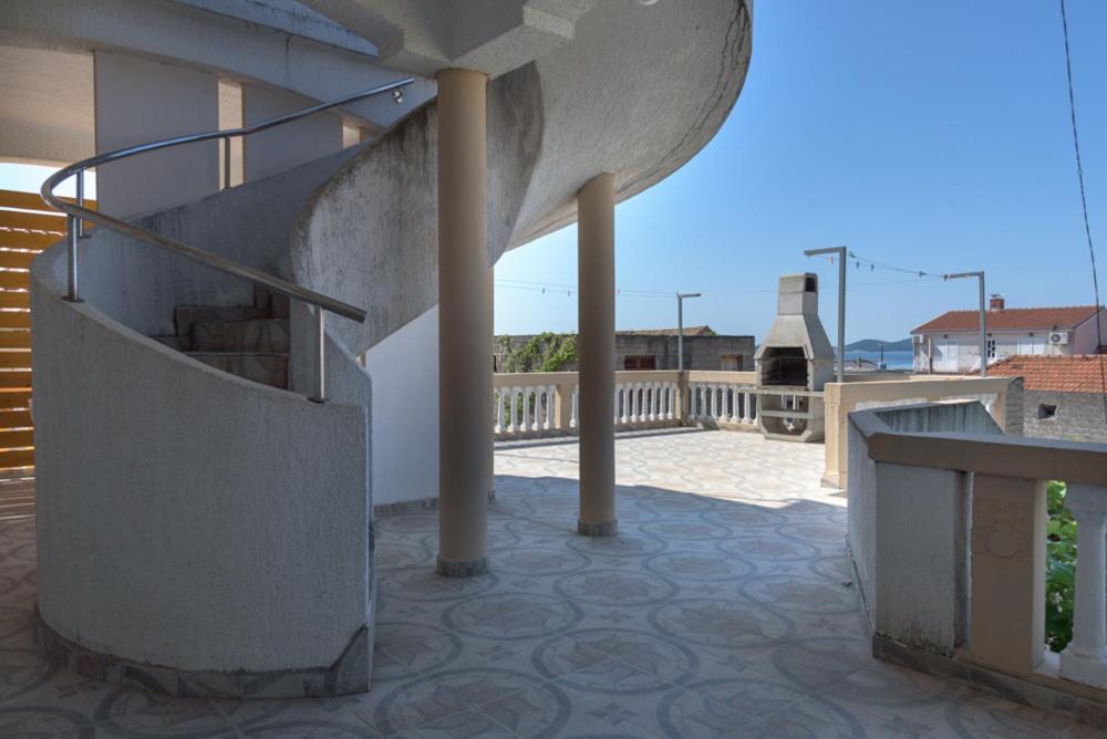 Rasin Apartments Pakoštane Exteriér fotografie